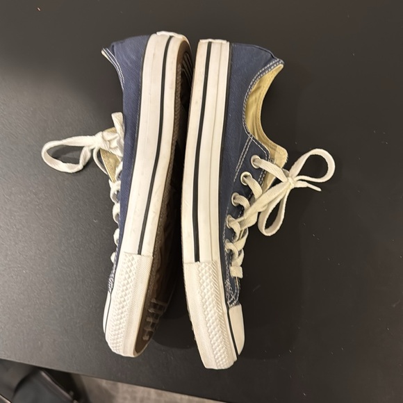 Converse - Picture 3 of 7